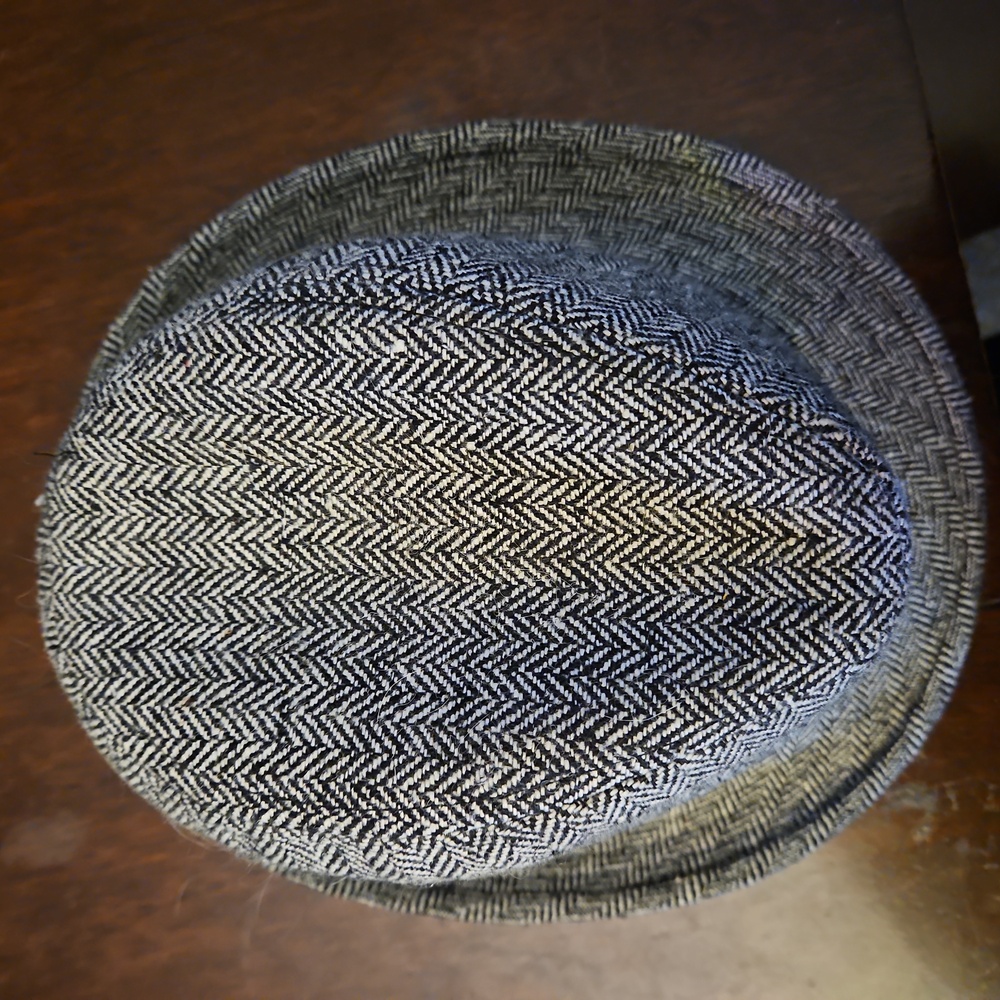 Fedora - Picture 4 of 5